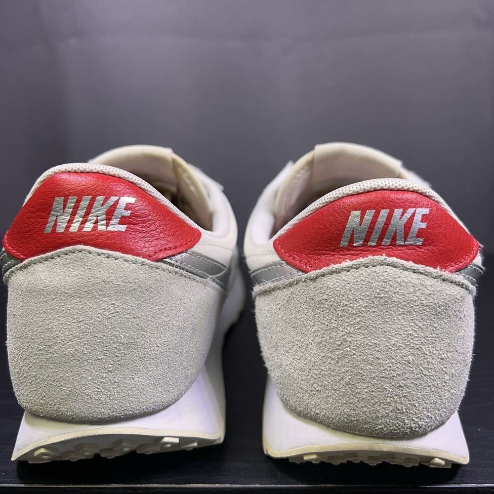 Nike Daybreak Women's Running Shoes Size 7.5 Summit White Silver Red CK2351-105 - Picture 4 of 11